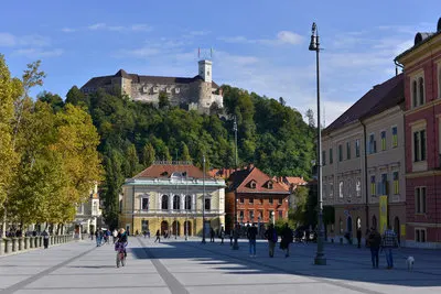 excursion d'une journée ljubljana kongresni trg e