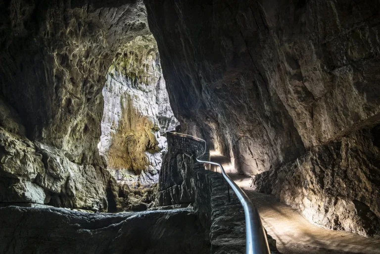 Besichtigung der Höhlen von Škocjan